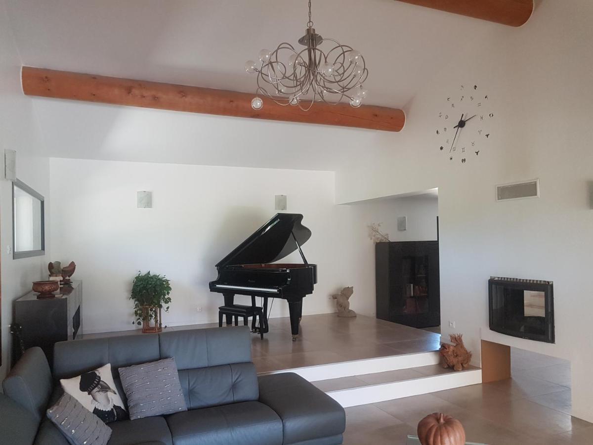 Mas Des Fugueyrolles Bed and Breakfast Cavaillon Εξωτερικό φωτογραφία