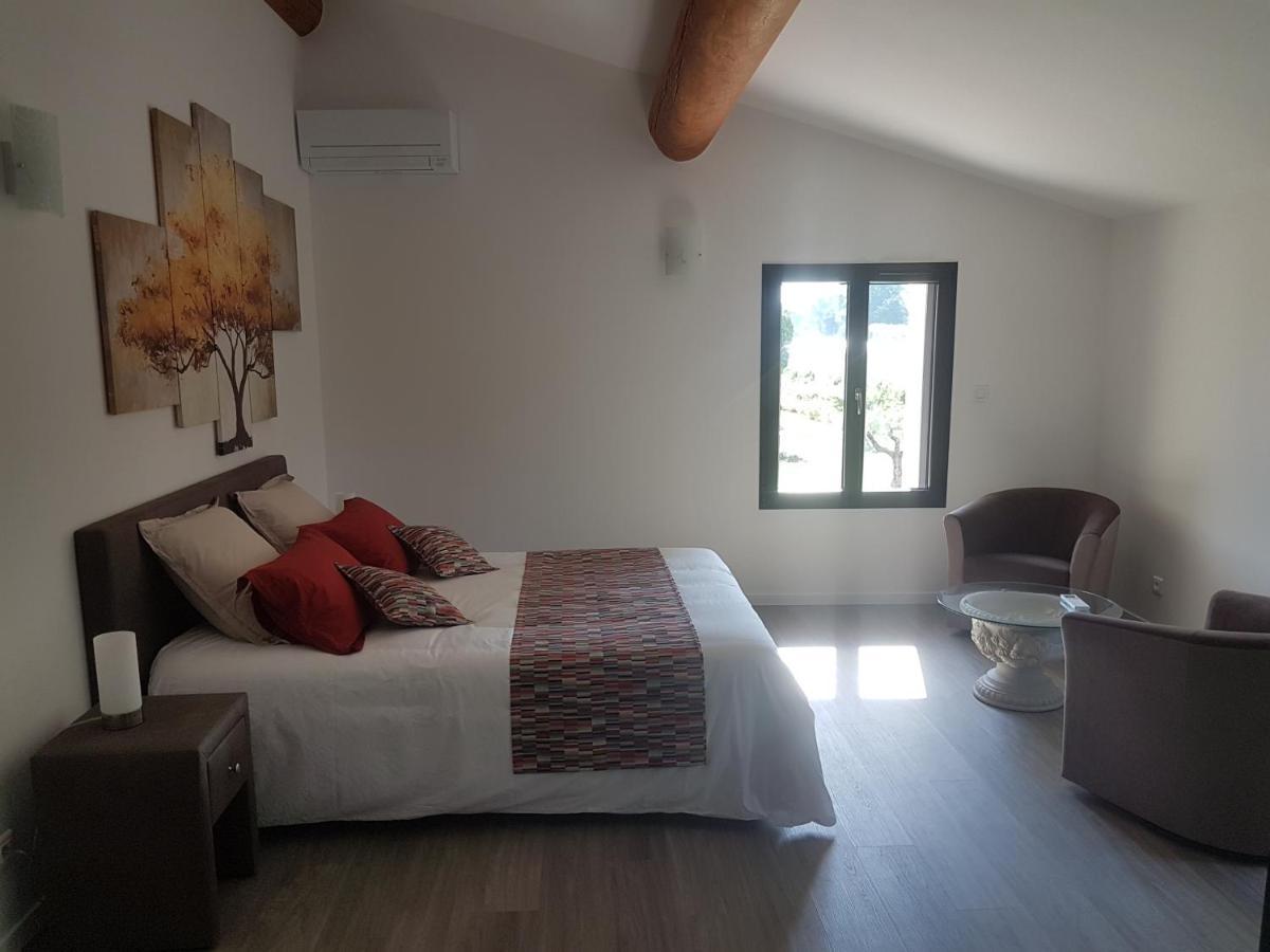 Mas Des Fugueyrolles Bed and Breakfast Cavaillon Εξωτερικό φωτογραφία