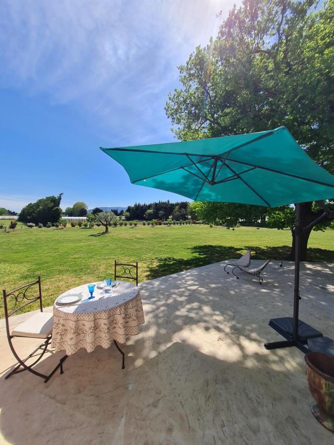 Mas Des Fugueyrolles Bed and Breakfast Cavaillon Εξωτερικό φωτογραφία